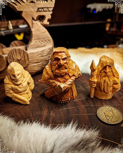 Light Crew - Hand-carved Wooden Statues - thenordicwizardthenordicwizard