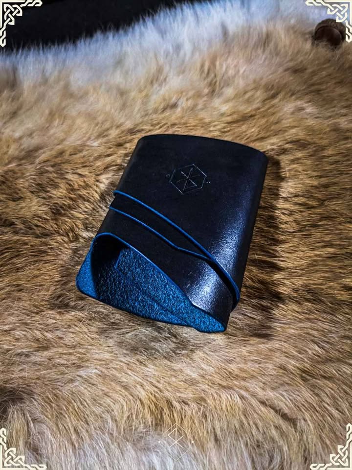 Shroud Wallet, product photo 3 of 3
